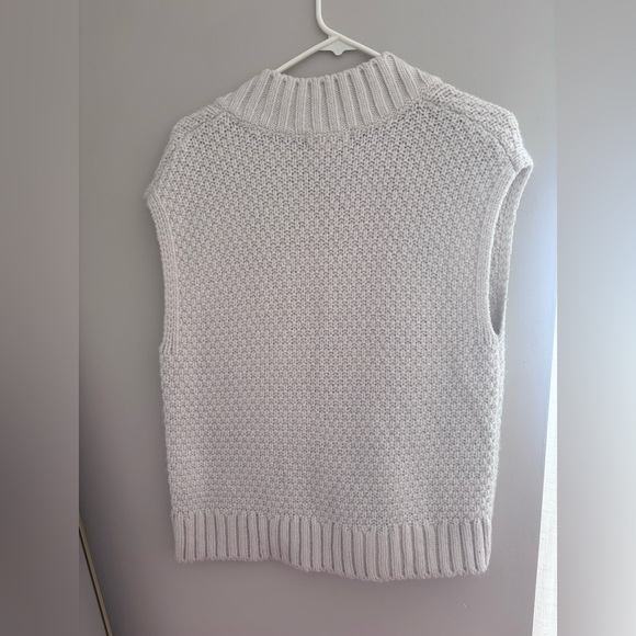H&M Cream Knit Sweater Vest - Picture 3 of 5